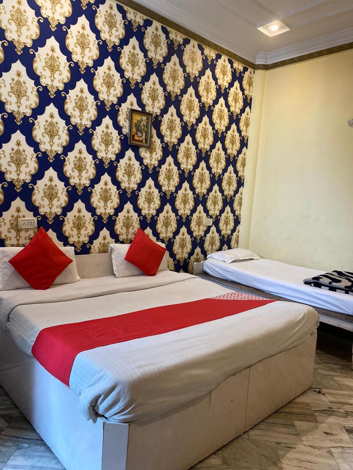 Haridarshan Just 20 Footsteps From Golden Temple Hotel Amritsar