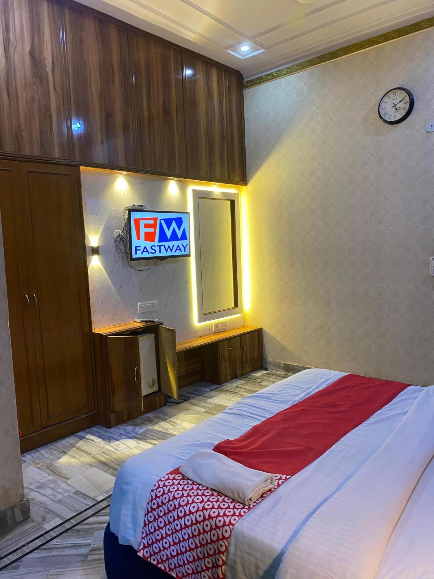 Hotel Haridarshan Just 20 Footsteps From Golden Temple 3*